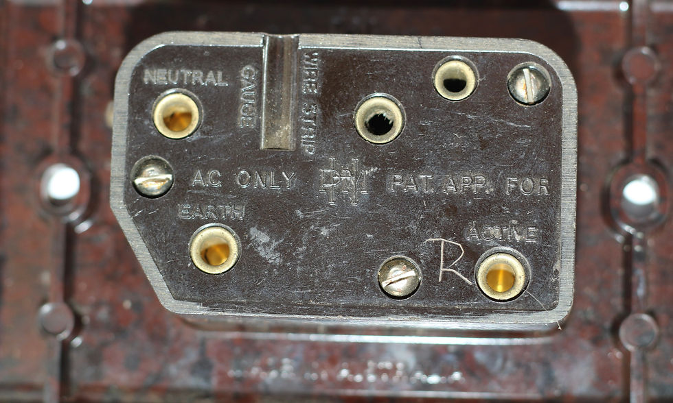 Miniatura: Preloved Vintage HPM power outlet or power point