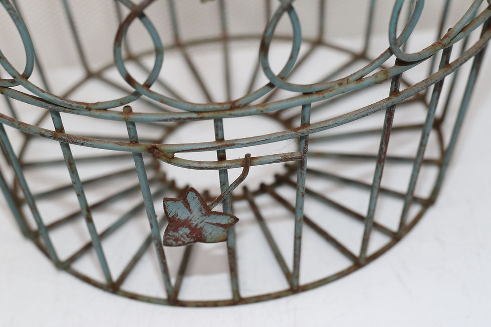 Миниатюра: Preloved Vintage Wire basket , Wire egg basket, Metal Basket with Leaf