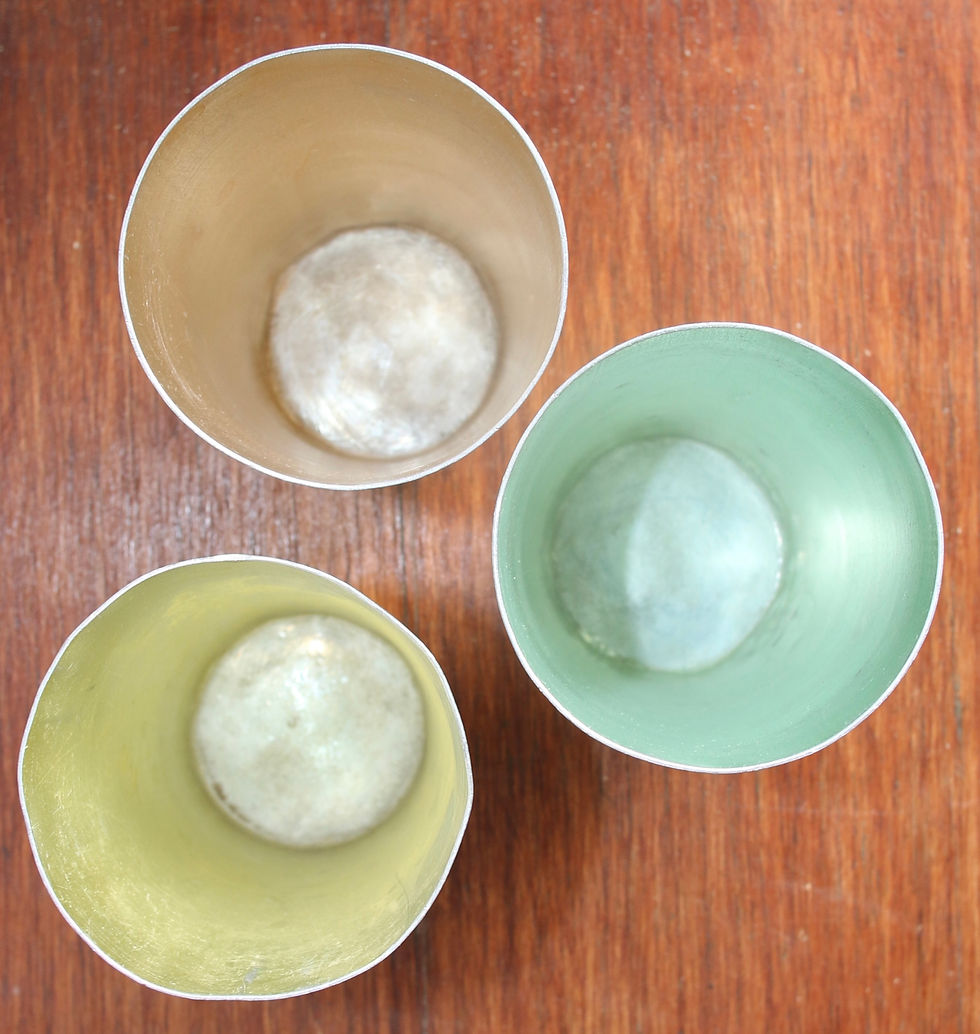 Miniatura: Preloved Set of three anodised metal beakers