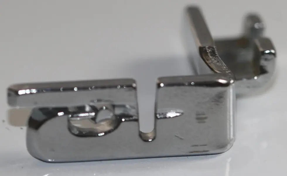 Miniatura: Preloved Singer Simanco sewing machine attachment. Simanco 161671