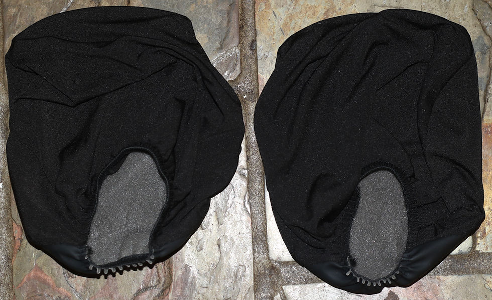 Miniaturbild: Preloved Pair of Holden Seat Covers