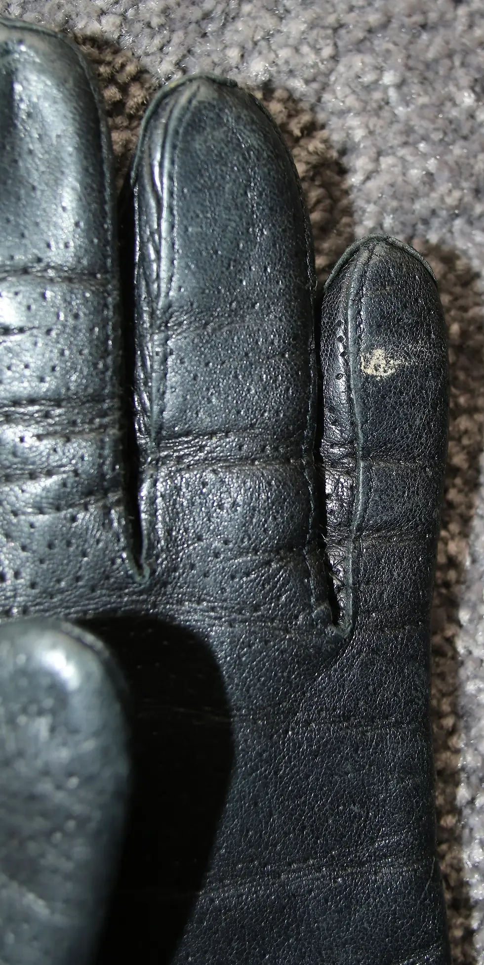 Miniatura: Preloved Size 6 1/2 Dents Vinyl gloves, Vintage ladies gloves