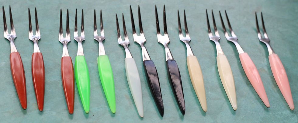 Миниатюра: Preloved Set of 12 Party Forks, Retro Cocktail Forks