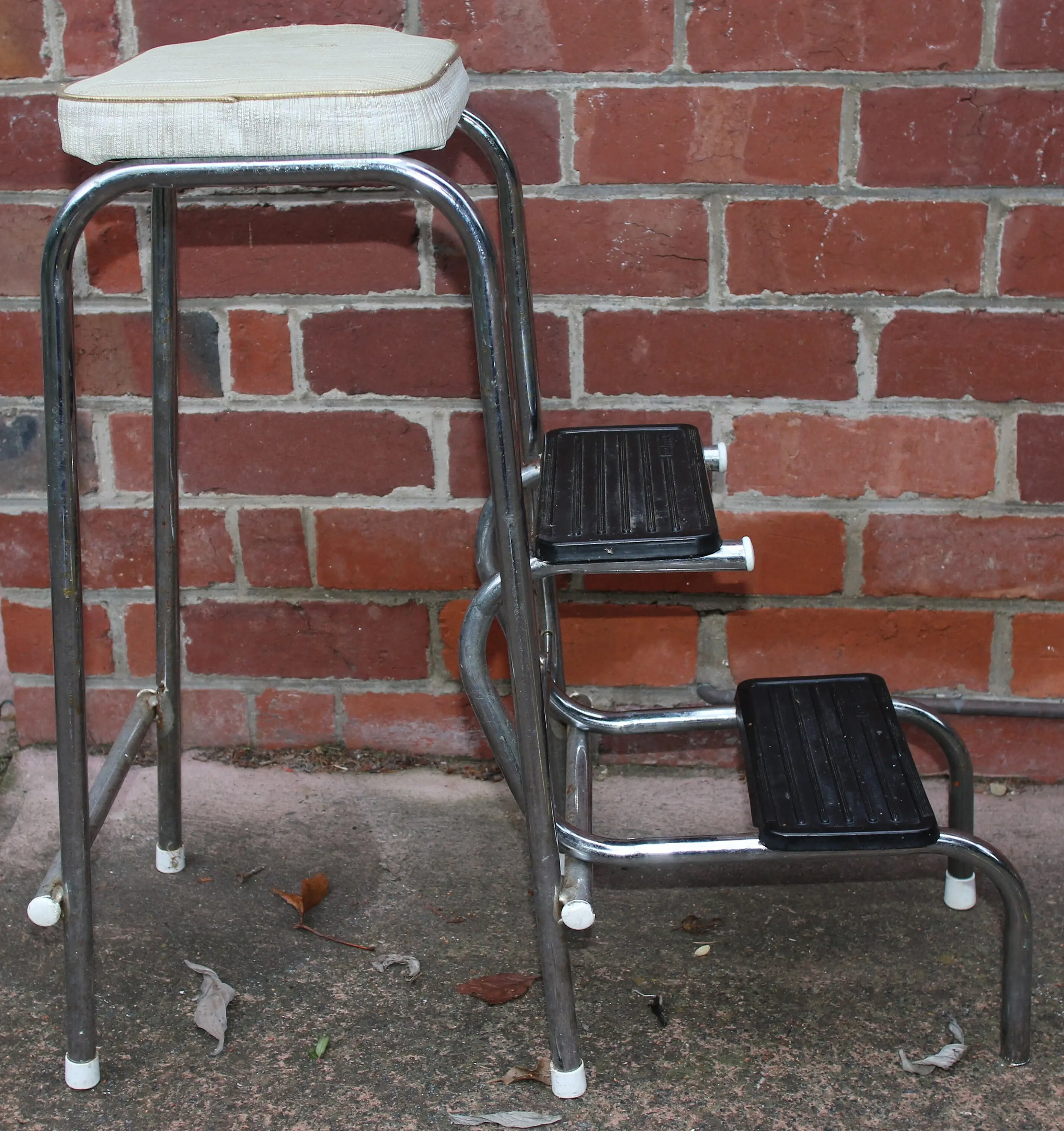 Preloved Namco Stool, Retro metal stool