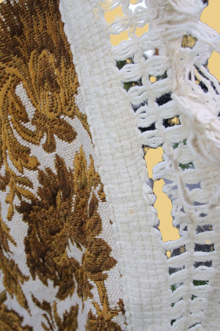 Miniaturbild: Preloved Italian Bedspread