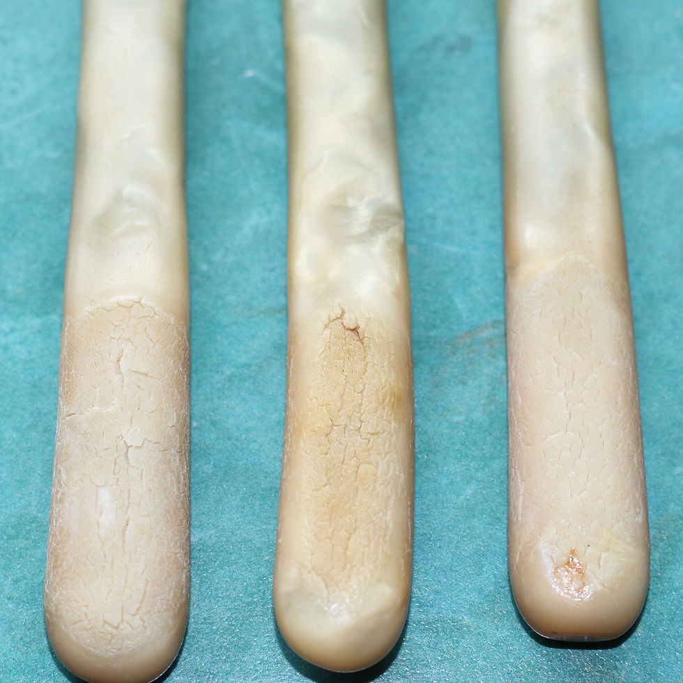 Miniaturbild: Vintage set of five Biltmore gourmet luncheon knives with celluloid handles