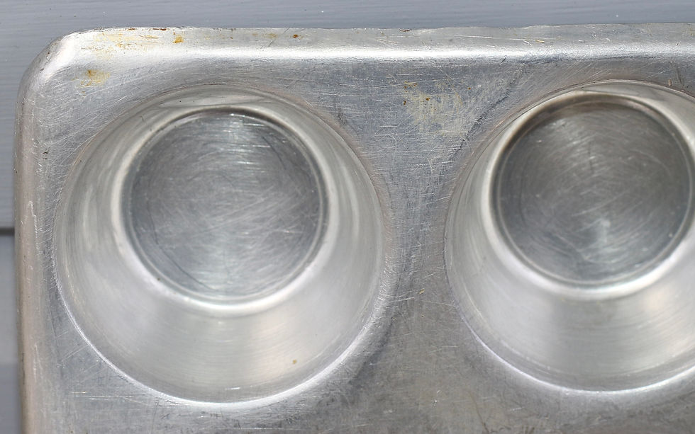 Miniaturbild: Preloved Vintage Muffin Tin, Baking Tray, Tartlet Tray