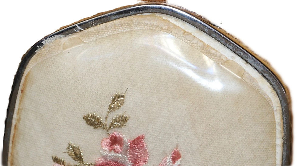 Thumbnail: Preloved Vintage hairbrush Set With Embroidered Flowers