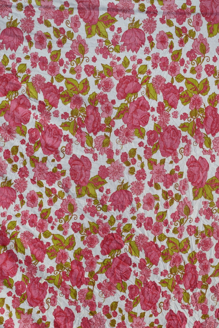 Miniaturbild: Preloved Vintage Floral Bed Sheet, Choice of Colours