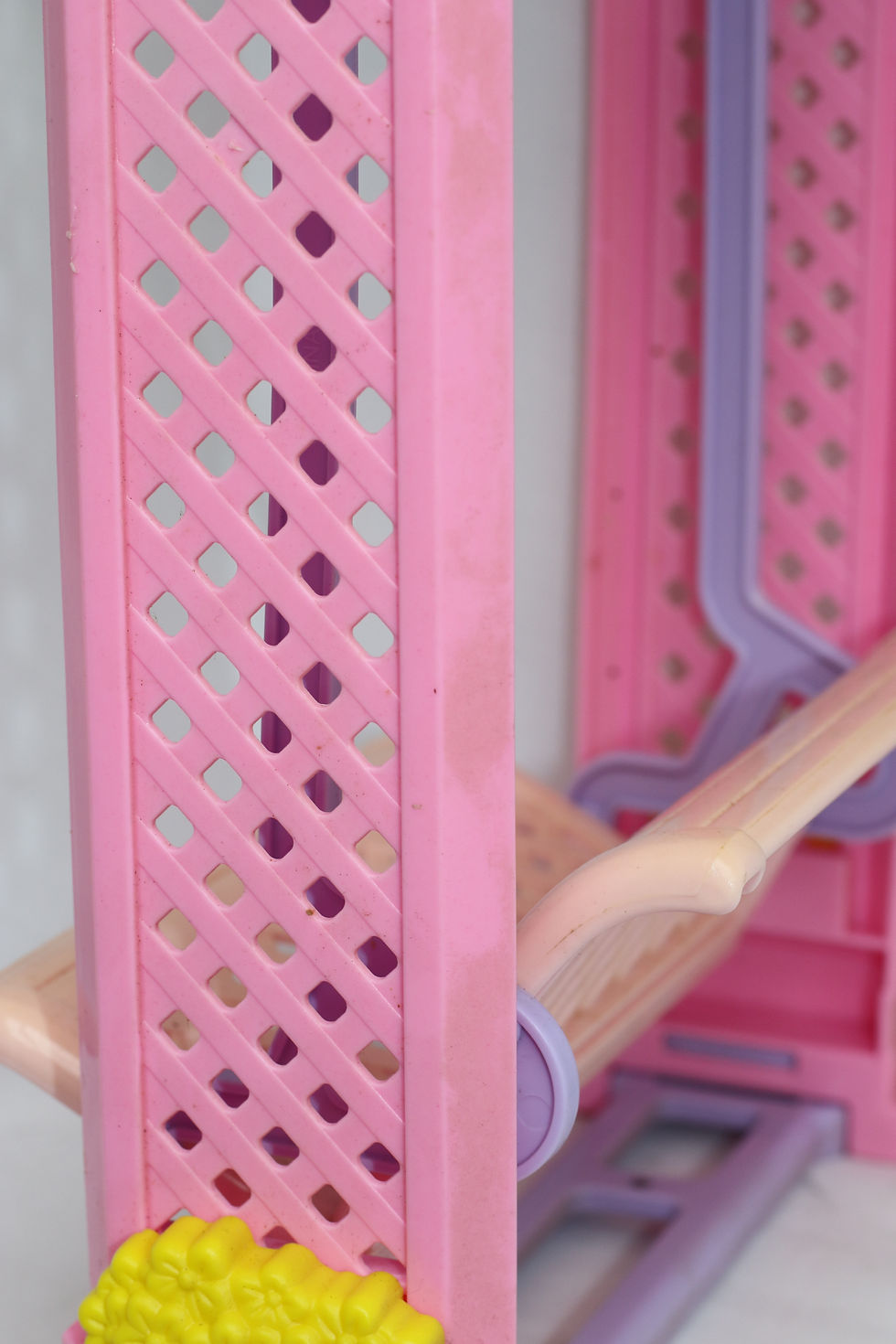 Miniatura: Preloved Vintage Barbie Summer Time Fun Outdoor Swing Patio Furniture
