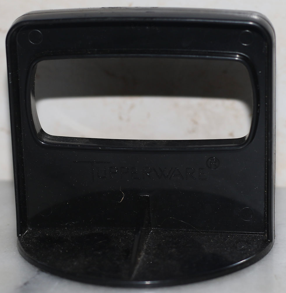 Миниатюра: Preloved Tupperware Hamburger Ring and Press