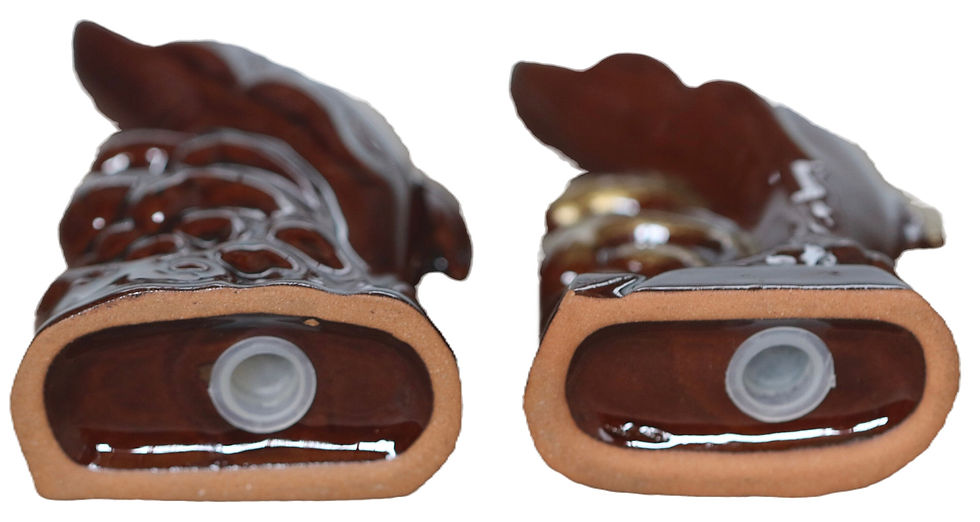 Miniaturbild: Preloved Ceramic Dolphin Salt and Pepper Shakers