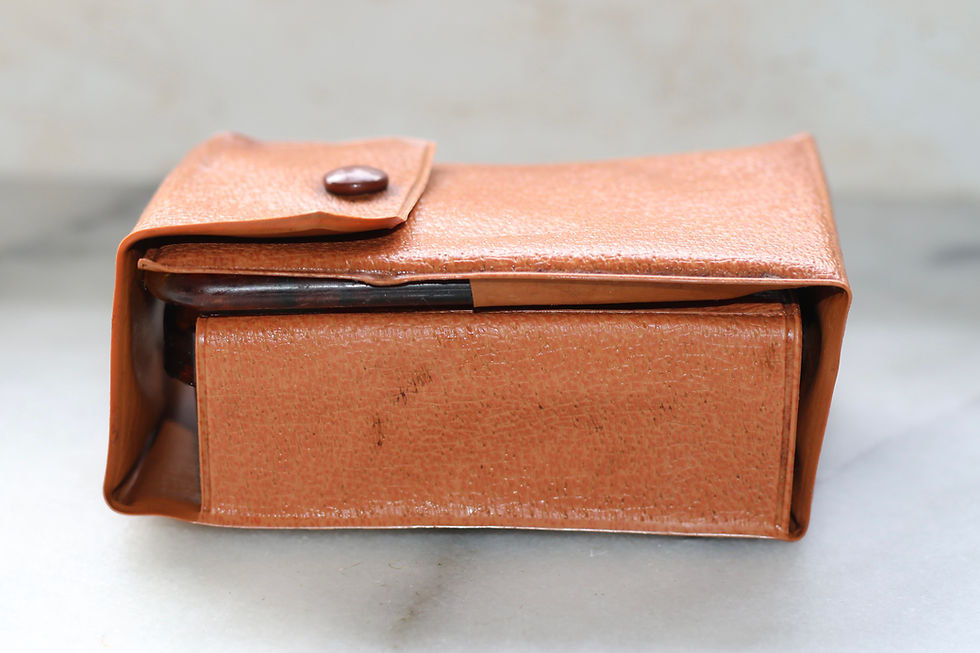 Миниатюра: Preloved Vintage Brush Grooming Set in Plastic Case, Made in England