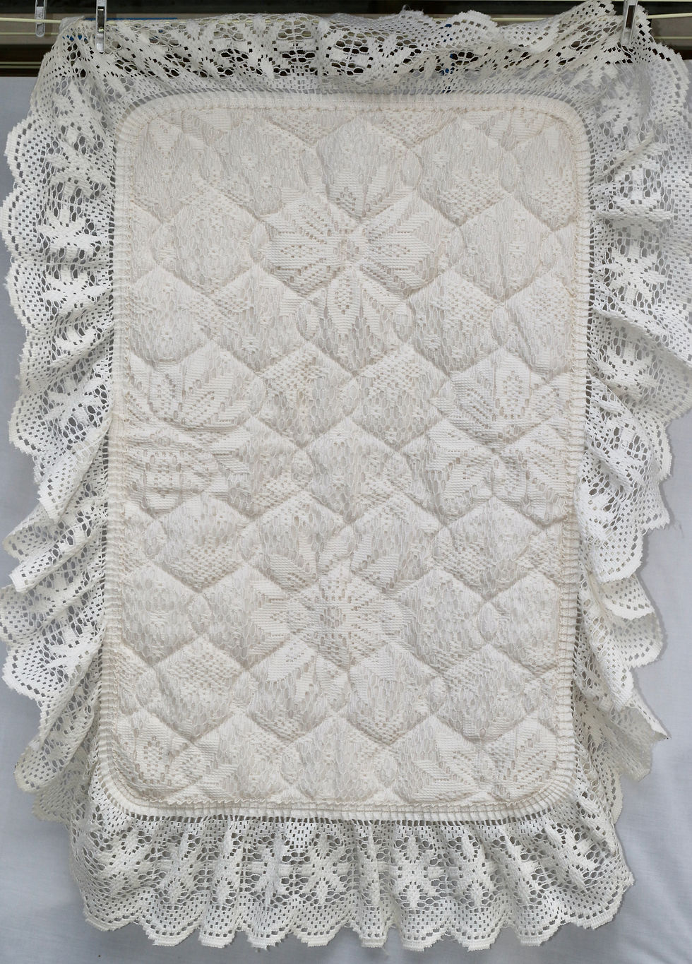 Миниатюра: Preloved Floral Lace Bianca Enterprises pillowcase cover, Flower Lace Pillowcase