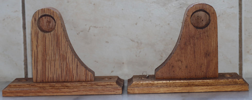Μικρογραφία: Preloved Wooden Toilet Roll Holder, curtain rod holders.