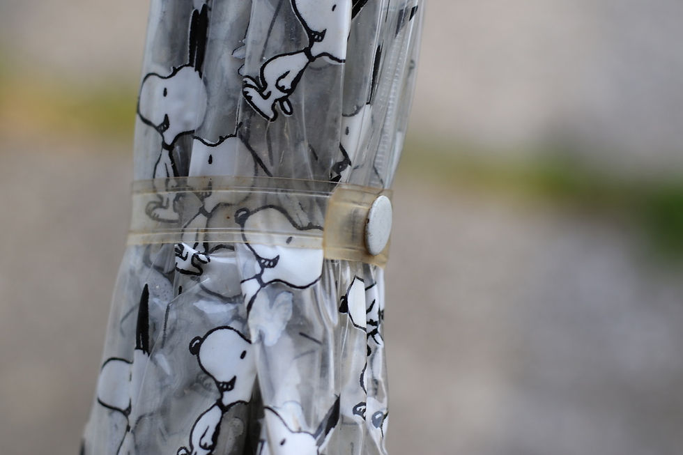 Miniaturbild: Preloved Vintage Snoopy Let It Rain Umbrella
