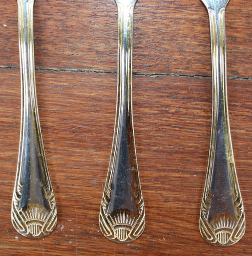 縮圖：Preloved Vintage Gold-Handled Fork Set