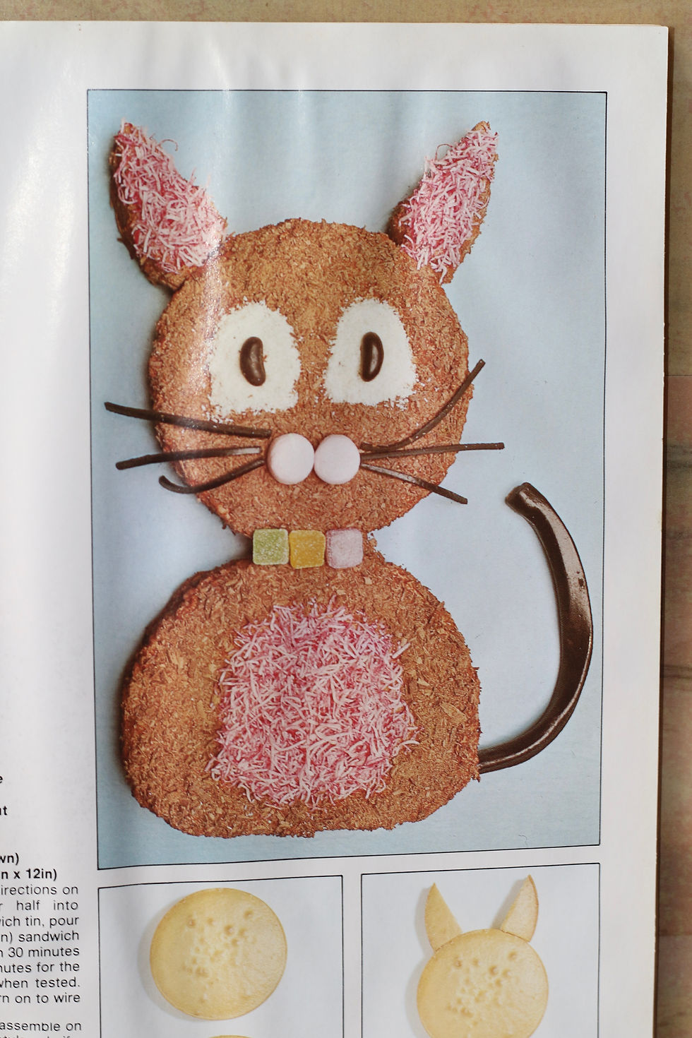 Thumbnail: Vintage The Australian Women's Weekly Children's Birthday Cake Cook Book