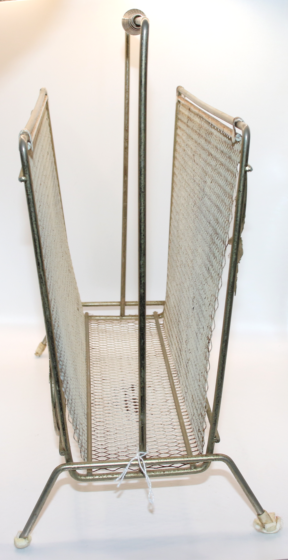 縮圖：Preloved Vintage metal magazine rack