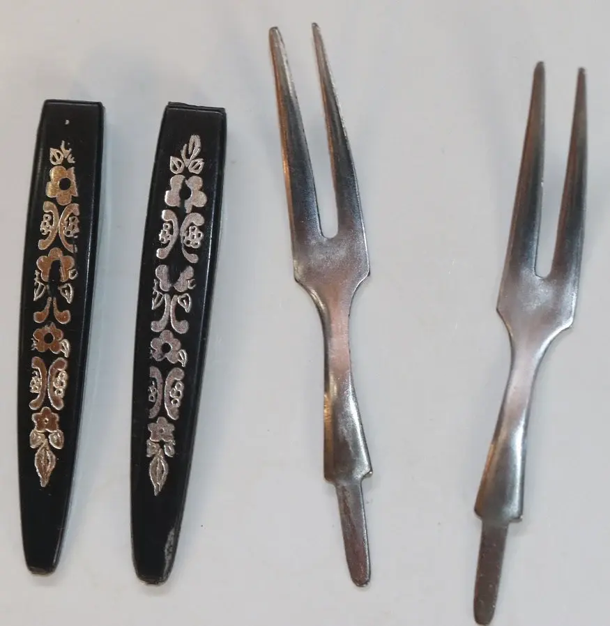 Miniatura: Preloved Set of Party Forks