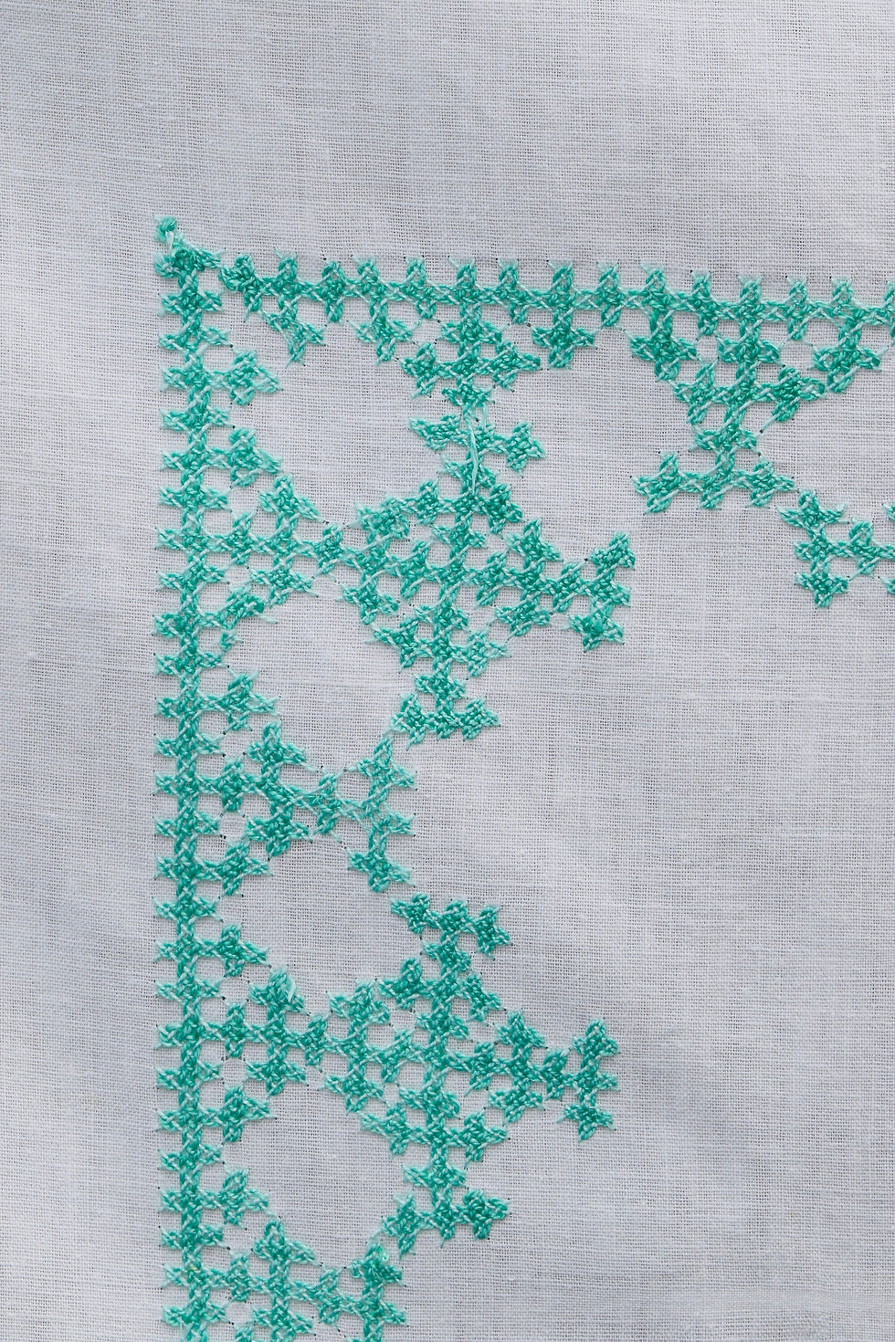 Miniatura: Preloved Embroidered Tablecloth