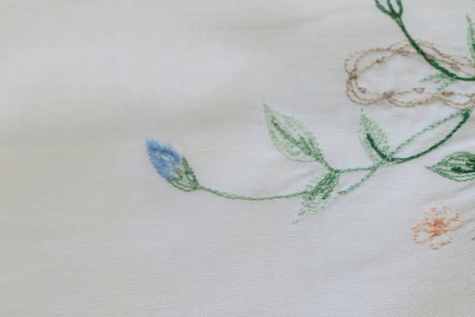 Miniatura: Vintage Embroidered pillowcase, floral pillow case