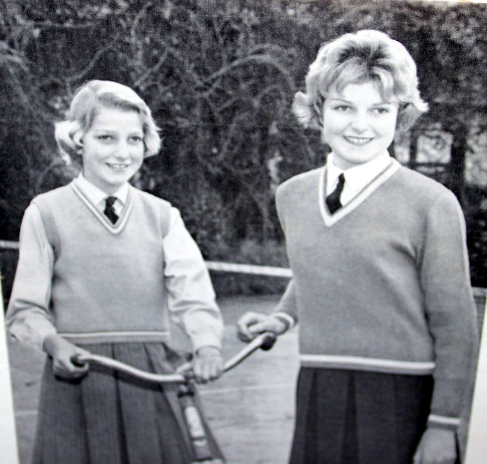 Miniatura: Patons Knitting Book , No. 635 , School wear  for 5 to 18 year olds. 24 to 39 in