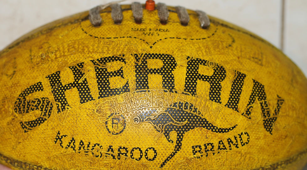 Miniatura: Preloved Sherrin Kangaroo Brand Football, Genuine Leather Football, Size 3
