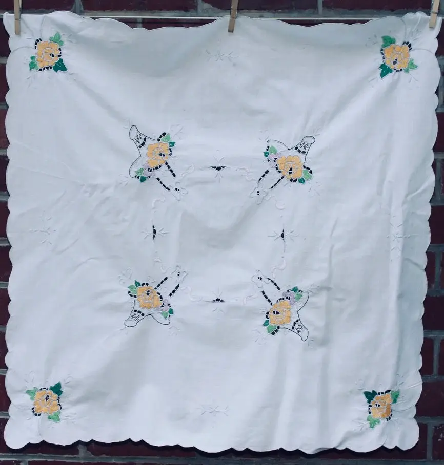 Miniaturbild: Preloved Hardanger Linen Tablecloth , Hardanger Embroidery , Hardangersø