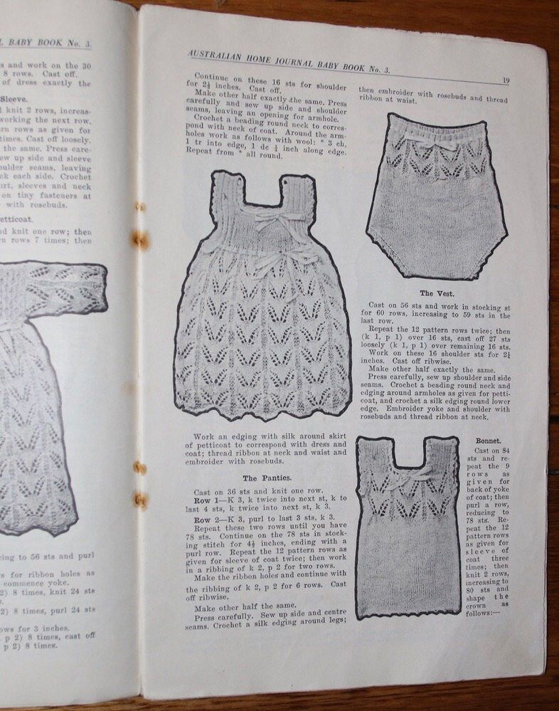 Miniatura: Preloved Vintage Australian Home Journal Baby Book No.3 Knitting Book