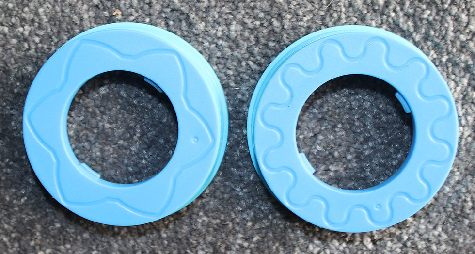 縮圖：Preloved Tupperware Rolling Pin Fill n Chill with Cookie Cutters Set