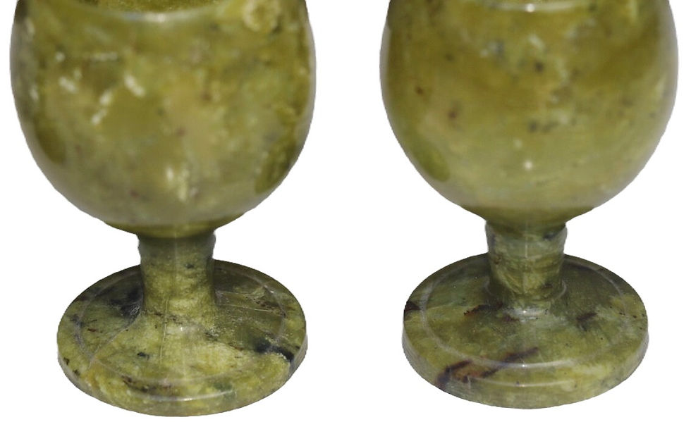 Miniatura: Preloved Set of Glasses, Shot Sized Goblets and a Cocktail Coupe Glass