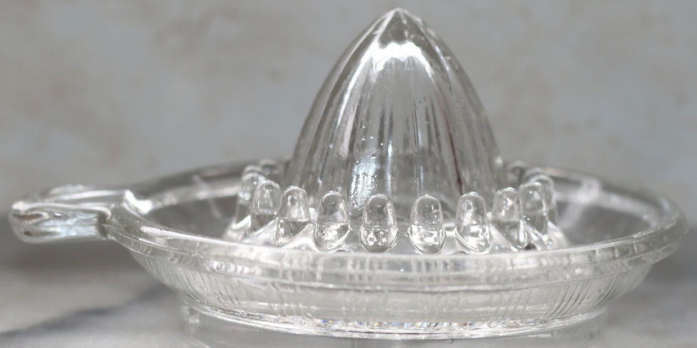 Miniaturbild: Preloved Vintage Glass Citrus Squeezer, Glass Juicer