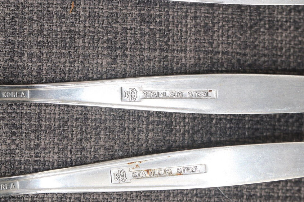 Miniatura: Preloved Vintage Set of Five Fish Knives, separate sales