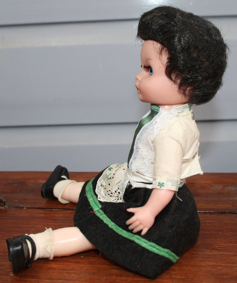 Miniatura: Preloved Vintage Sleepy-Eyed Plastic Doll