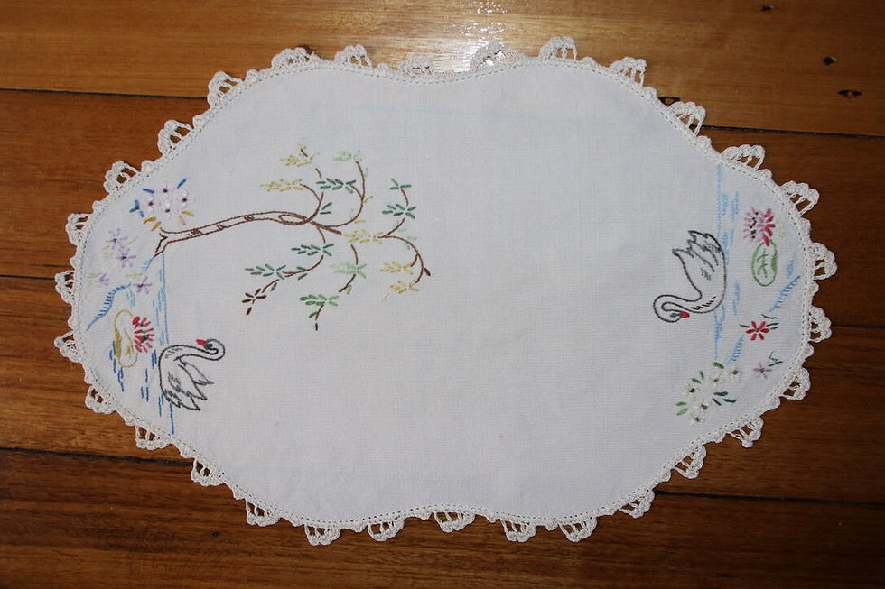 Miniatura: Preloved Floral Centrepiece, Flower Centrepiece, Swan Centrepiece, Swan Tablemat