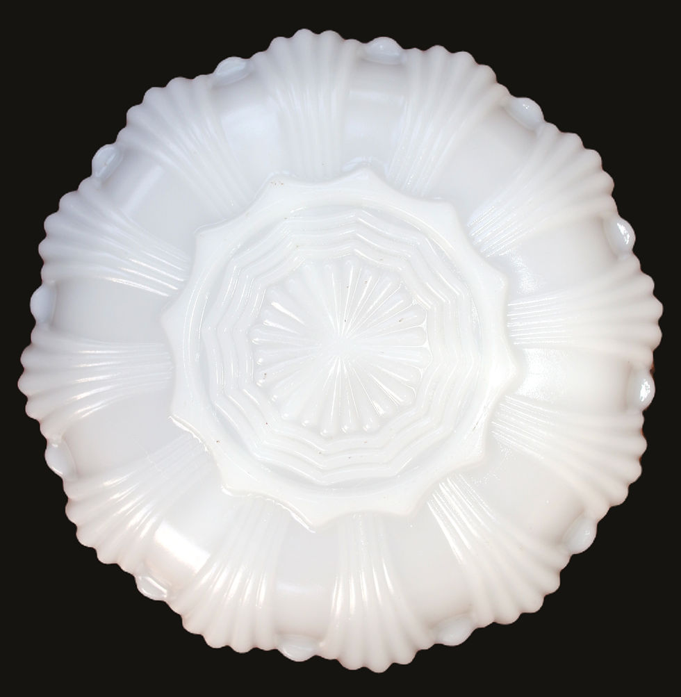 Miniatura: Preloved Vintage Anchor Hocking Fire-King Segmented Plate with Gold Rim