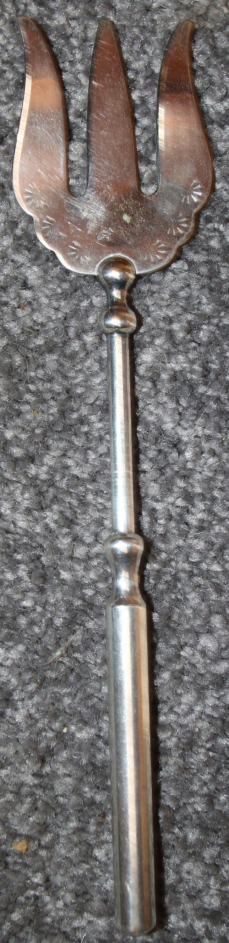 Miniatura: Preloved EPNS Bread Fork
