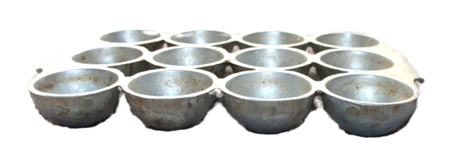 Miniatura: Preloved Small Metal Gem Tray, Small Gem Cake Baking Tray
