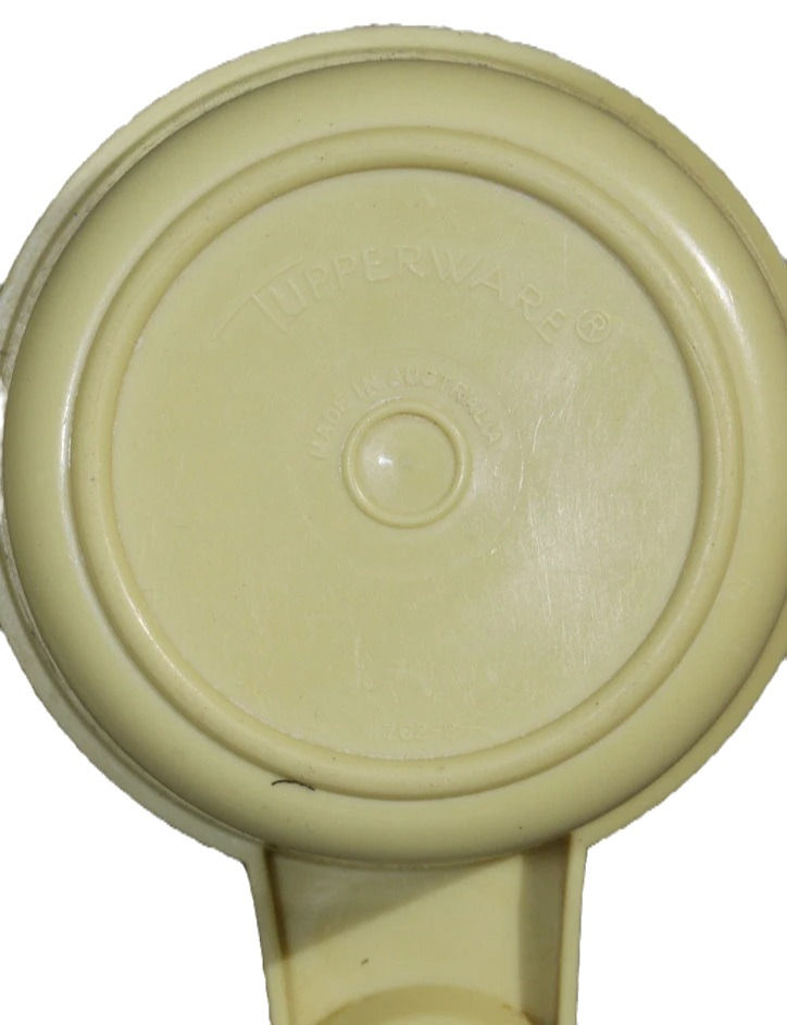 縮圖：Set of Preloved Tupperware Graduated Measuring Cups