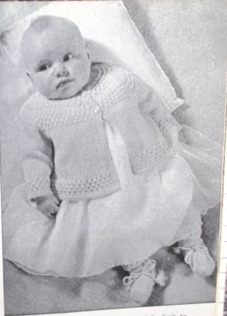 Miniatura: Preloved Patons Knitting Book No.R.26 Favourite Designs for Babies Reprinted