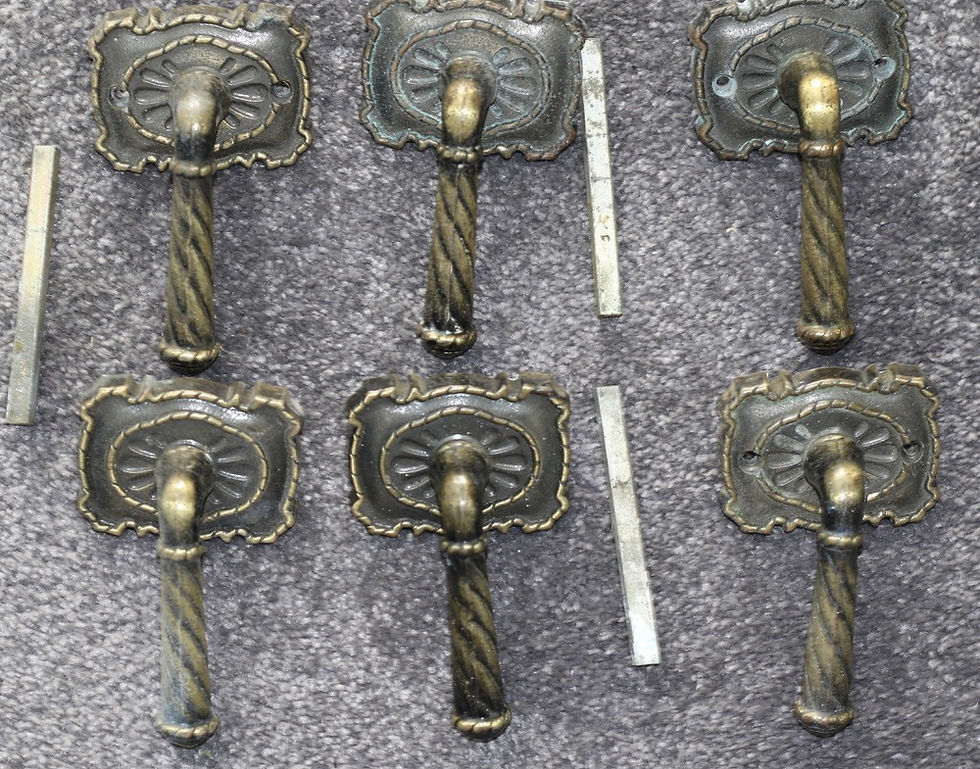 Thumbnail: Preloved Vintage Metal Door Handle Set