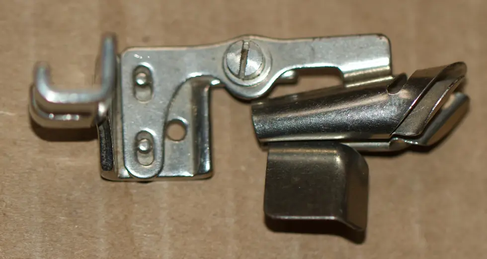 Miniatura: Preloved  Simanco sewing machine attachment. Simanco 121464.