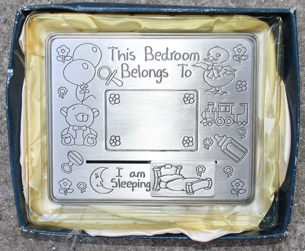 縮圖：Preloved Bedroom Door Sign