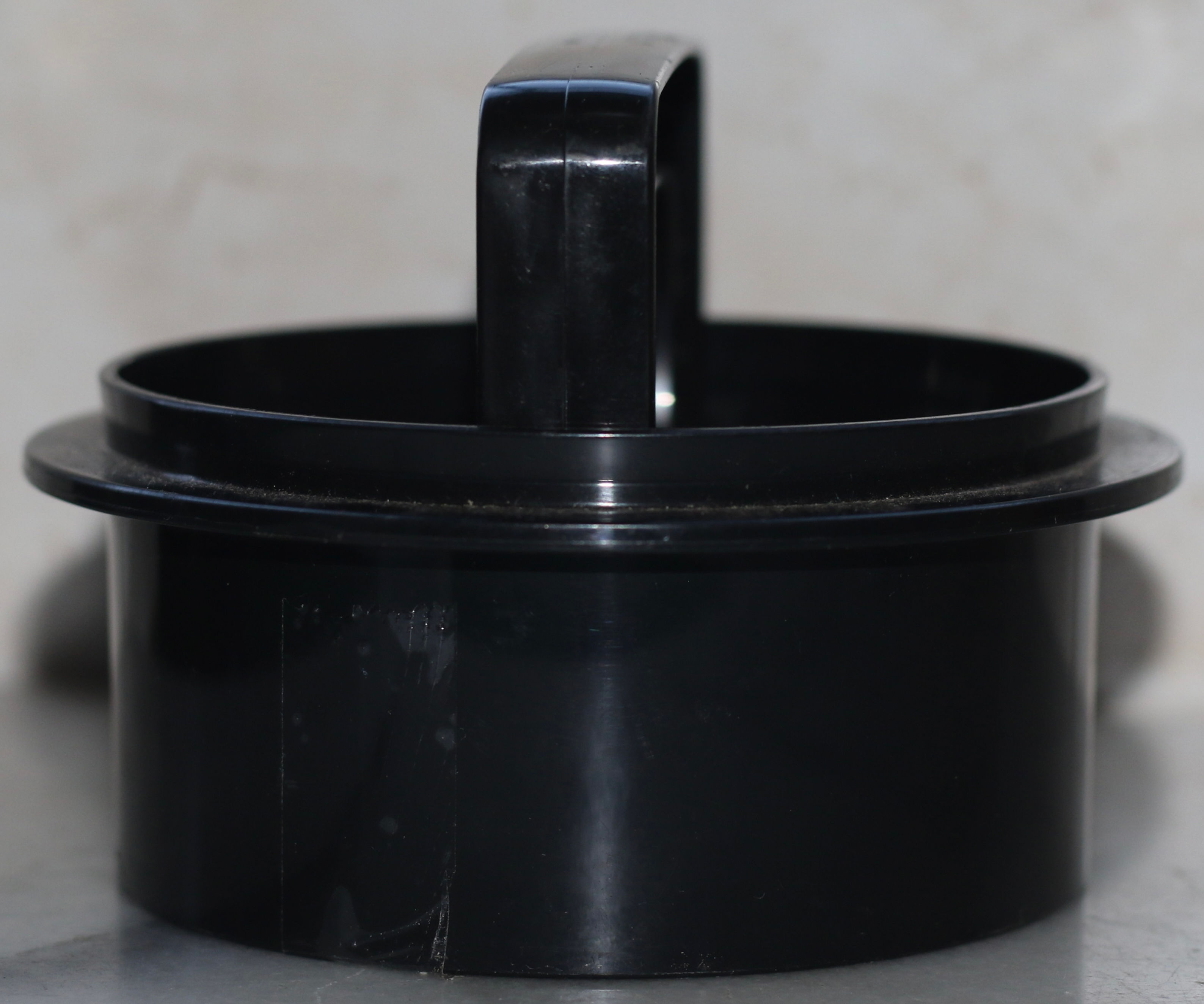 Preloved Tupperware Hamburger Ring and Press