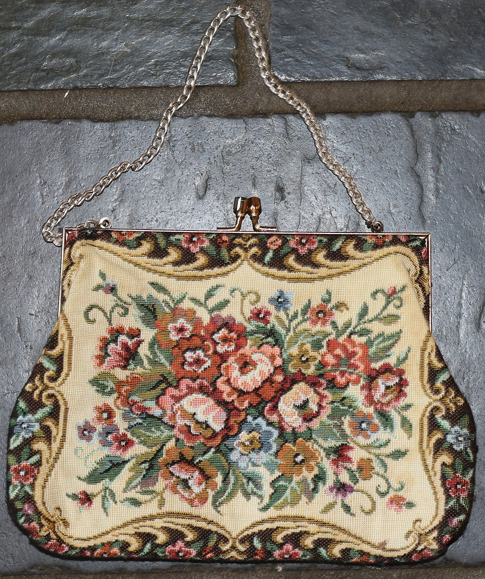 Miniatura: Preloved Floral Tapestry Clutch, Floral Handbag