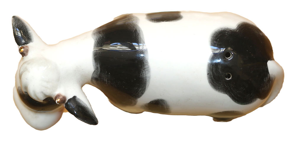 Miniatura: Preloved Vintage Ceramic Cow Salt Shaker, Cow Pepper Shaker