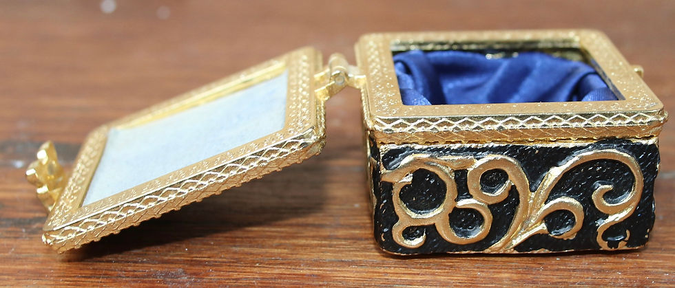 Μικρογραφία: Preloved Small Trinket Box