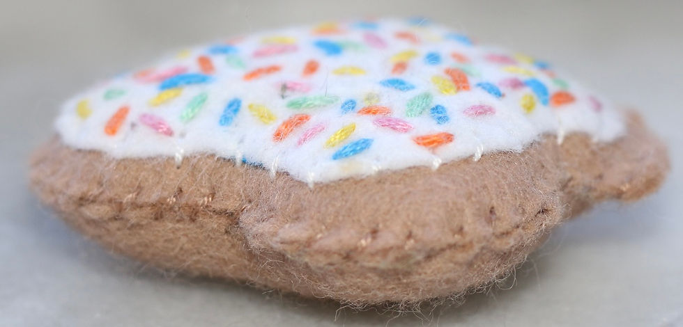 Miniatura: Preloved Biscuit Pincushion, Cookie Pin Cushion