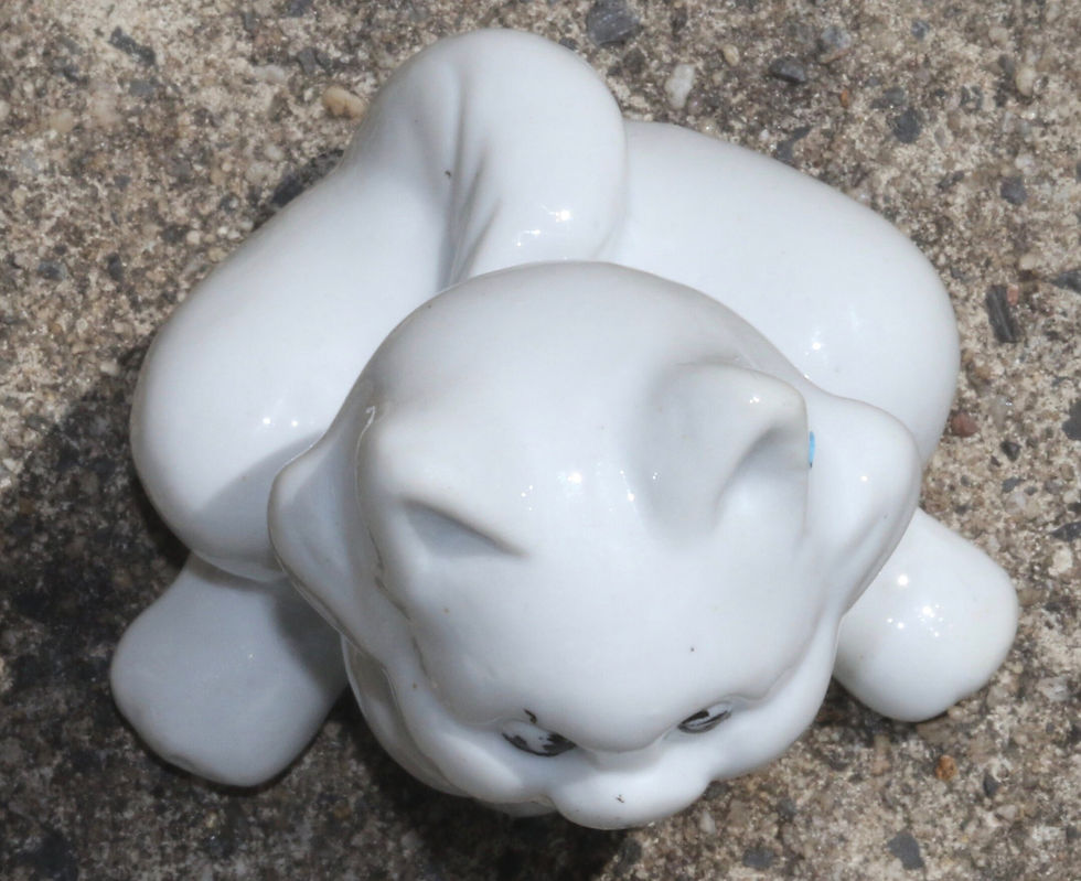 Миниатюра: Preloved Ceramic Kitsch Cat Ornament